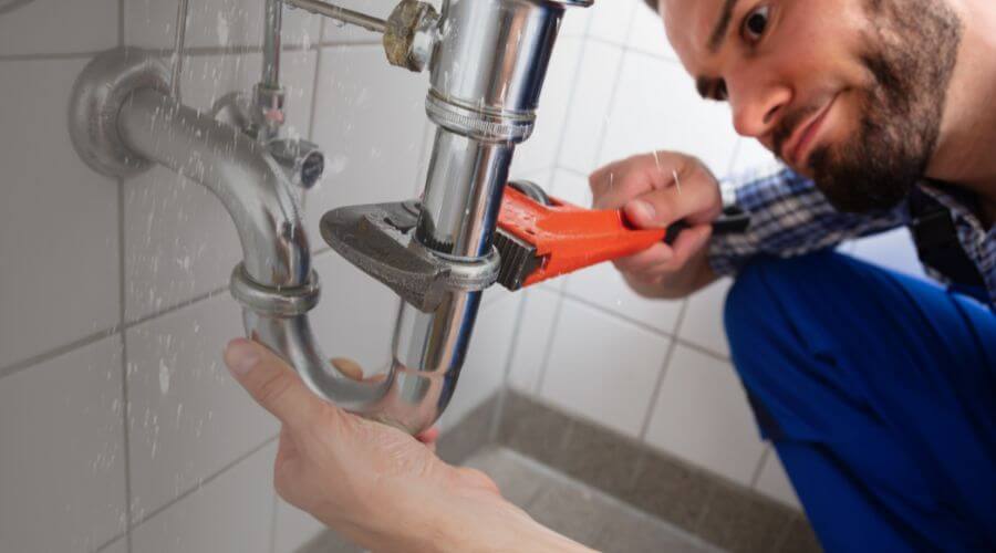Professional same day plumber services in Marengo, IA